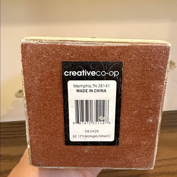 Creative Co-Op Distressed Cream Angel Sculpture - Picture 5 of 5